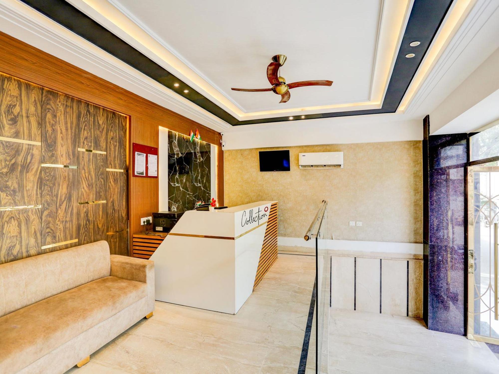 Collecion O White House Hotel New Delhi Exterior photo