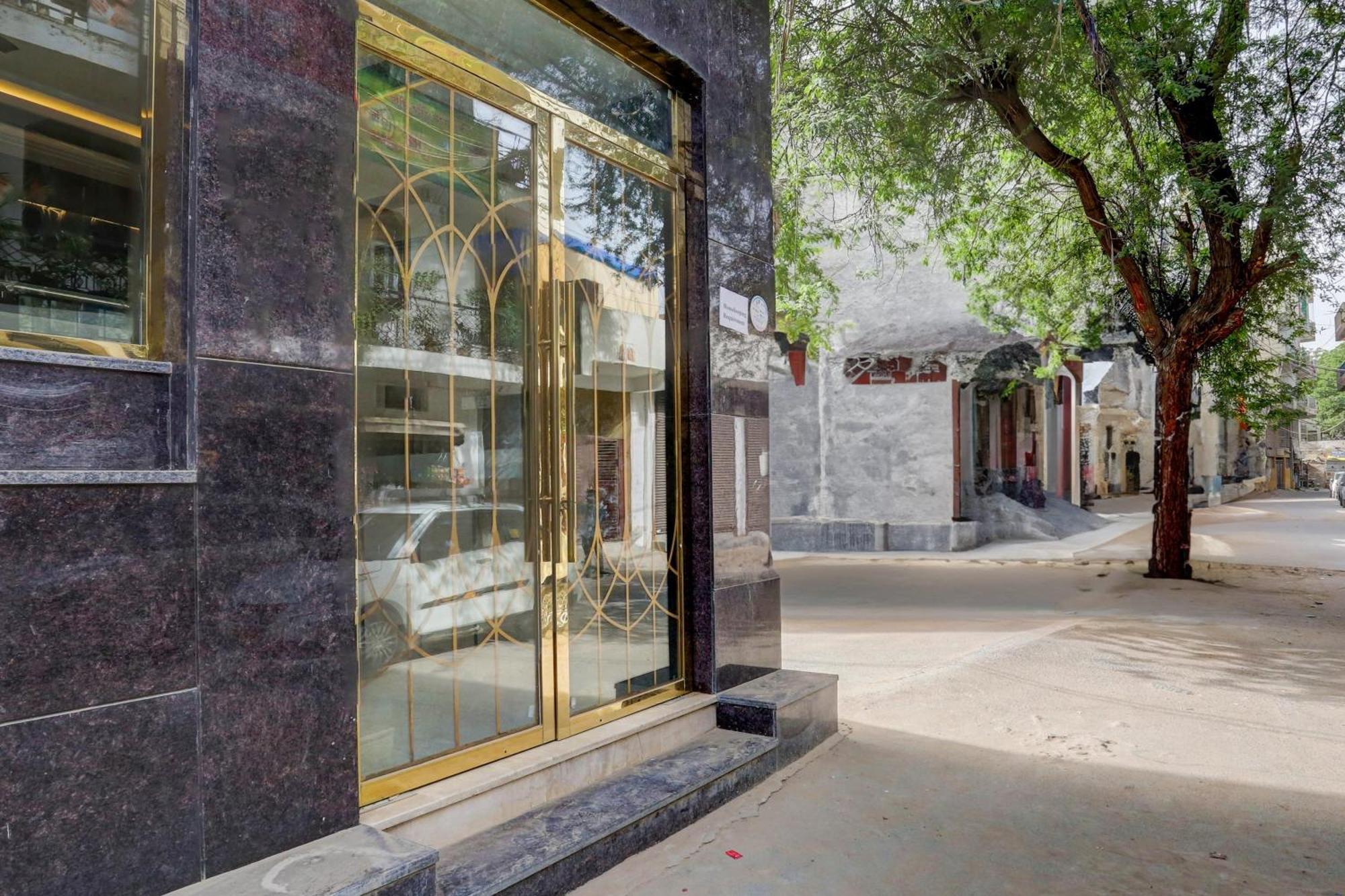 Collecion O White House Hotel New Delhi Exterior photo