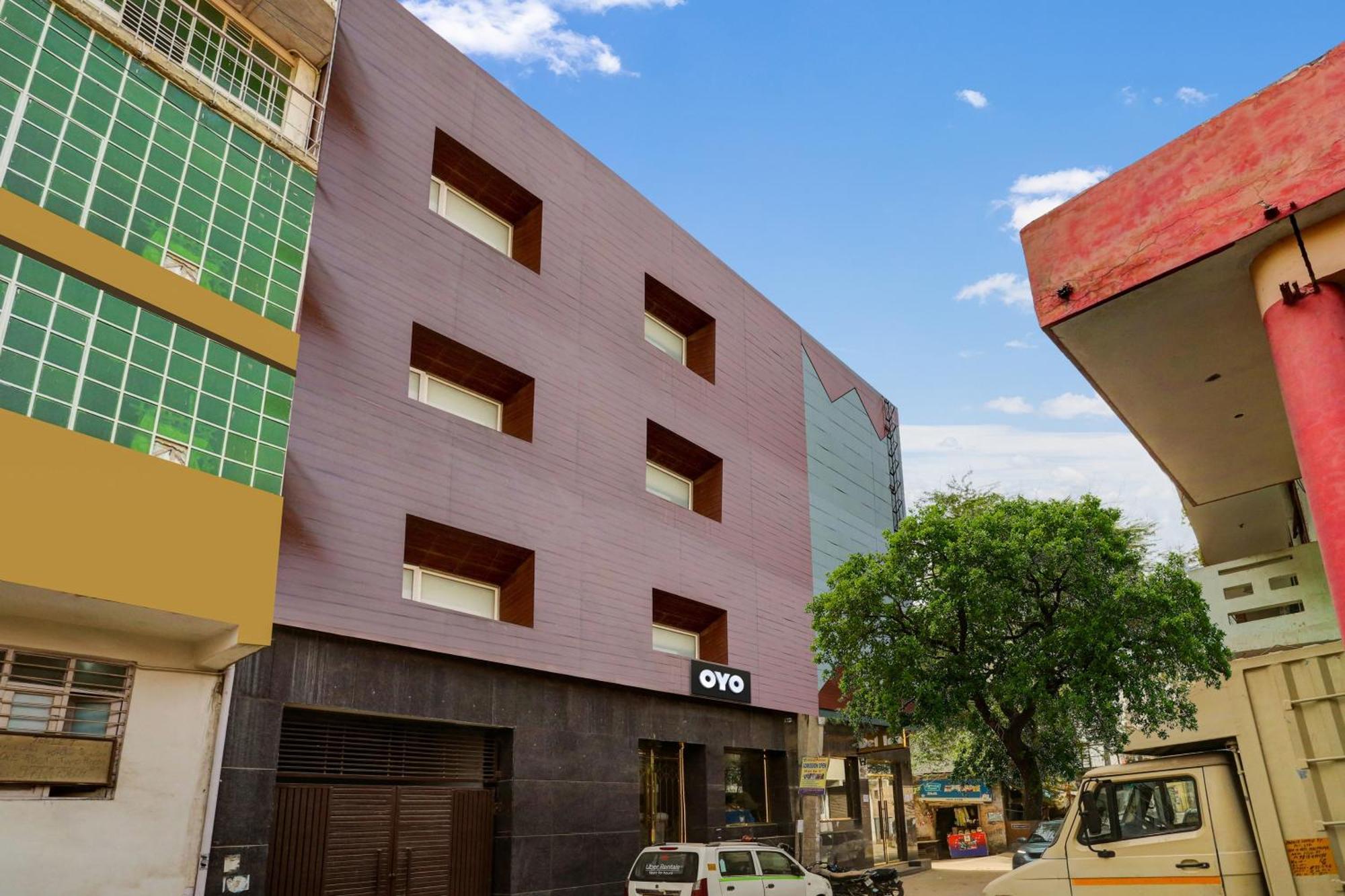 Collecion O White House Hotel New Delhi Exterior photo