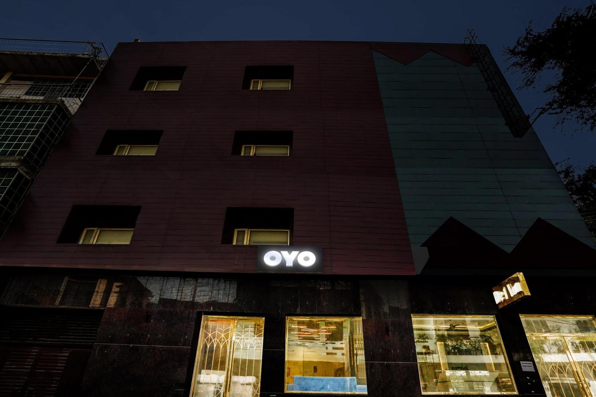 Collecion O White House Hotel New Delhi Exterior photo